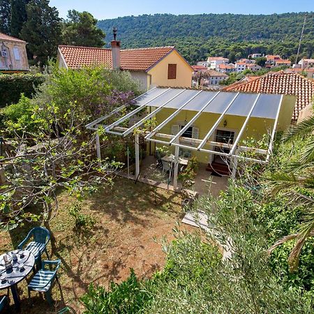 Lovely Apartment In Veli Losinj With Kitchen מראה חיצוני תמונה