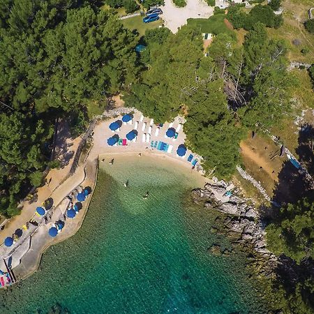 Lovely Apartment In Veli Losinj With Kitchen מראה חיצוני תמונה
