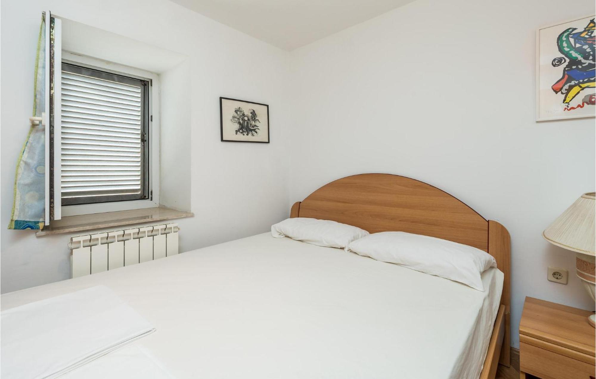 Lovely Apartment In Veli Losinj With Kitchen מראה חיצוני תמונה